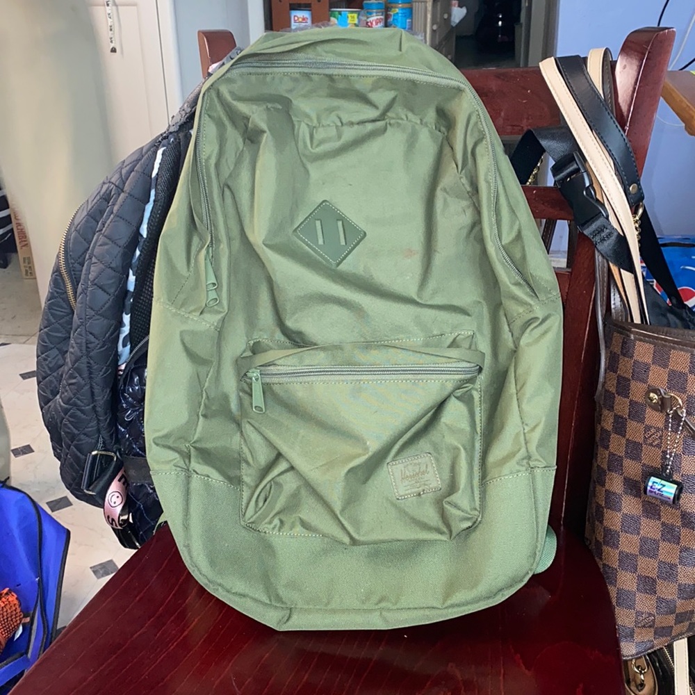 Herschel bag. 7.5/10 condition